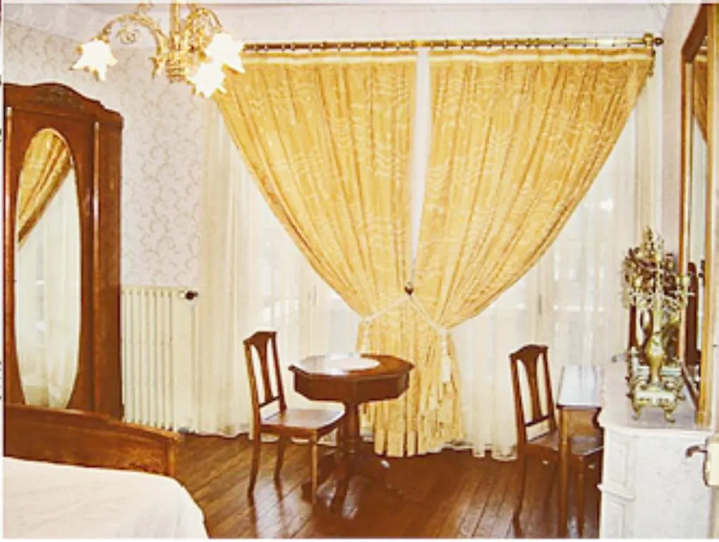Hotel Le Terrondou à Vic-sur-Cère