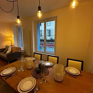 Appartement Belle Maison De Au Coeur Du Village De Montagne, Vic-sur-Cère